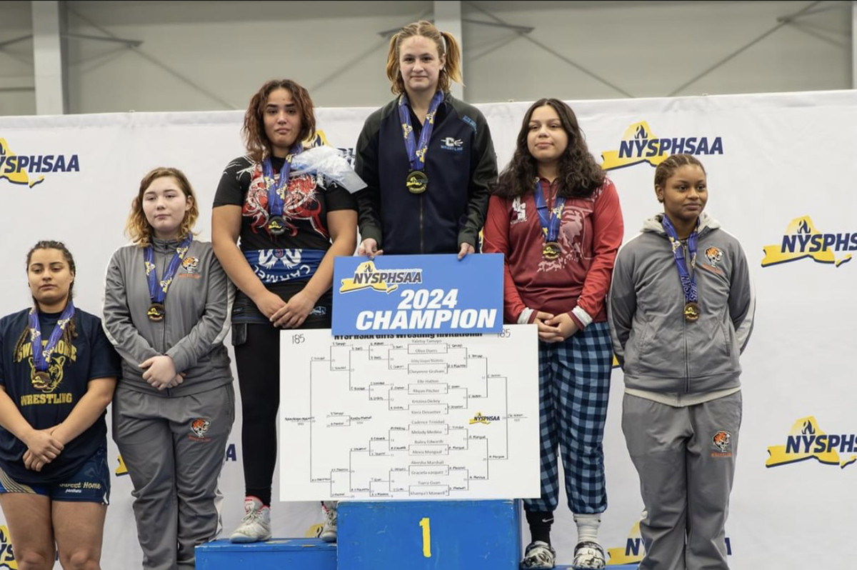 Elle Hutton on podium at 2024 NYS Championships