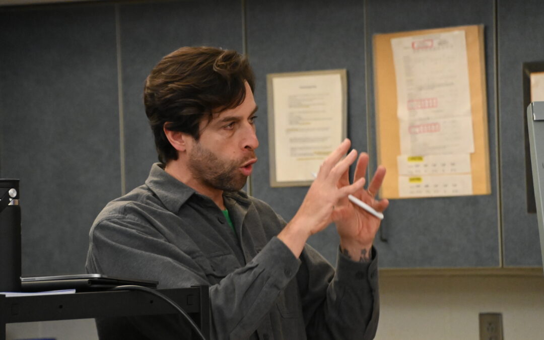 Cartoonist Ira Marcks Leads Workshops in Studio Art Classes